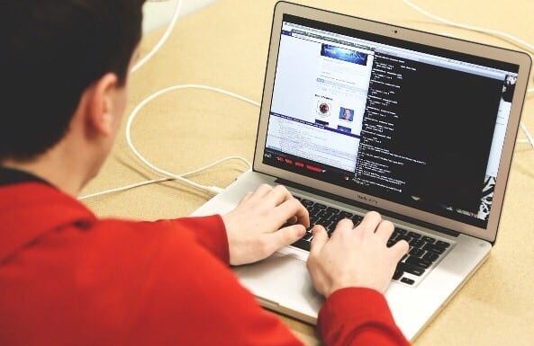 الأمن الإلكتروني” يحقق في نشر فيديوهات للتحريض على الإرهاب (صحافة)