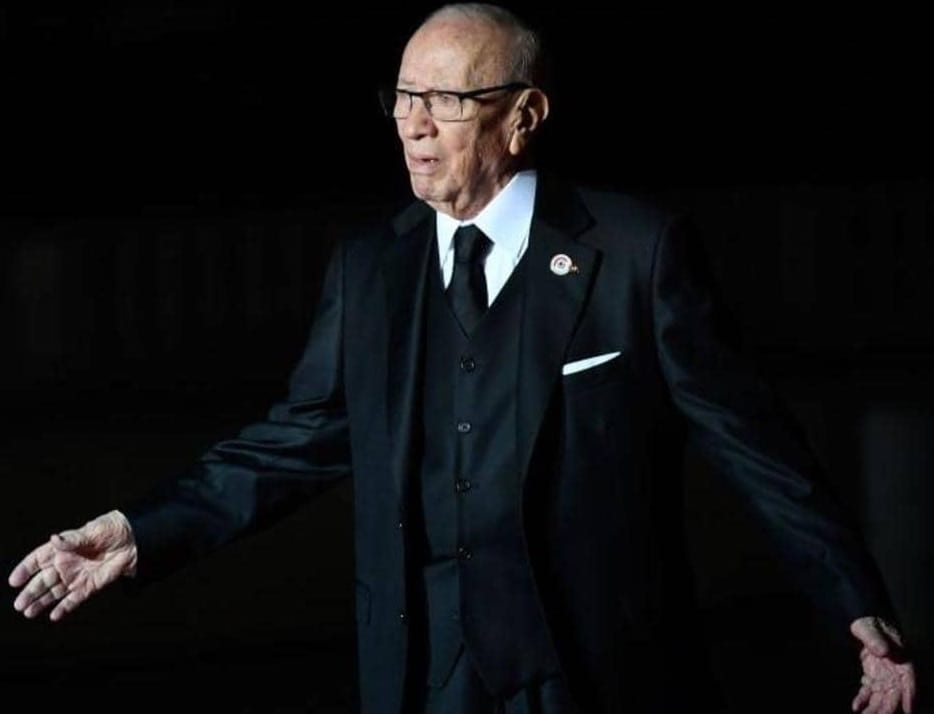 أنباء عن وفاة الرئيس التونسي في المستشفى بعد وعكة صحية “حادة”