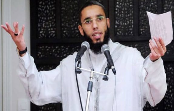 إمام مغربي “مثير للجدل” ضمن المصابين في إطلاق نار في فرنسا