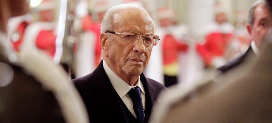 في أول ظهور بعد “المرض”. رئيس تونس يعلن موقفه من البقاء في الحكم