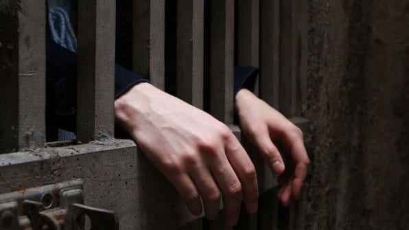 سجن القابض الجهوي للجمارك في مراكش بسبب الاختلاس وخيانة الأمانة