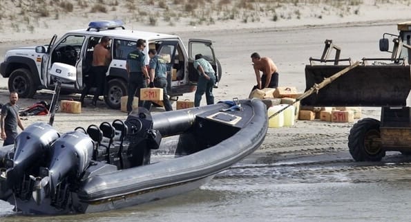 الناظور. عصابة إجرامية تنشئ “منصّة” قبالة شاطئ المدينة