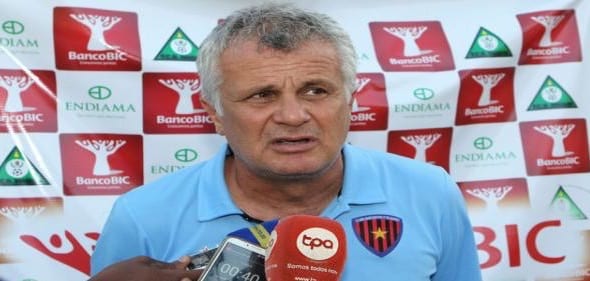 خلفا للبنزرتي. الوداد يتعاقد مع مانولوفيتش ويعيد توشاك