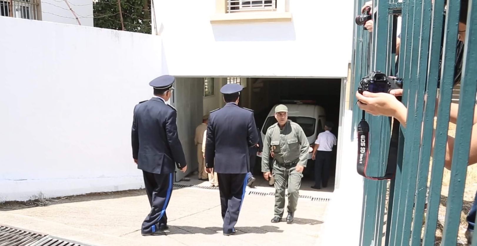 سلا. تمتيع معتقل بالسراح “بالخطأ” يستنفر مصالح الأمن (صحافة)