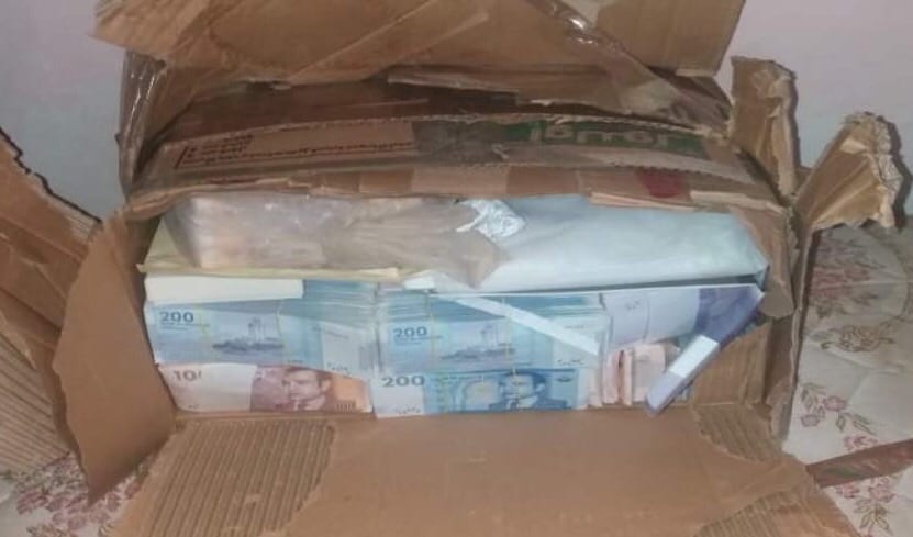 تبحّرْ ودير لاباس.. شاطئ أكادير يلفظ حقائب بأوراق مالية “مْضروبة”