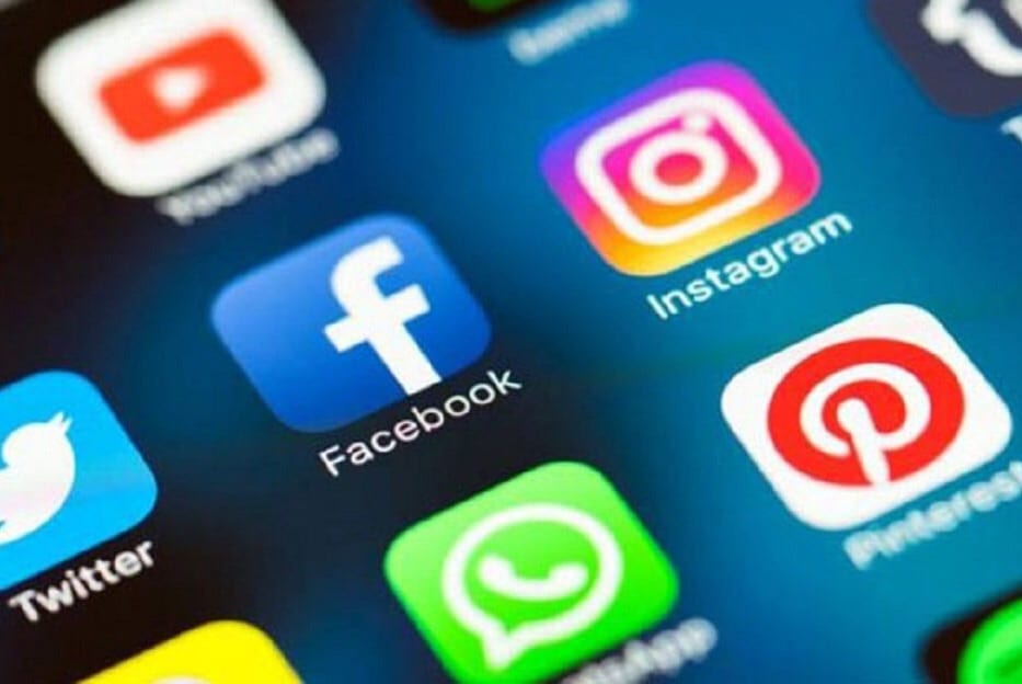 تعطل “فيسبوك” وتطبيقات التراسل الفوري. خبراء يكشفون السبب