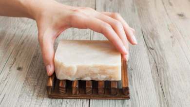 سيدتي..لعناية “ذهبية” ببشرتكِ استعيني بصابون زيت الزيتون