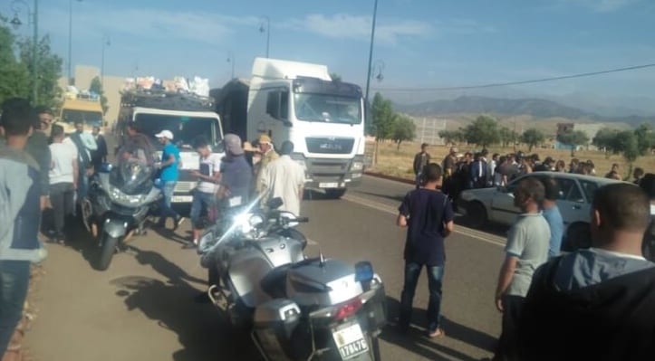 سائق إحداها كان يقود وهو “ناشْط”. الدرك يحجز 15 سيارة للنقل تشتغل خارج القانون في الحوز