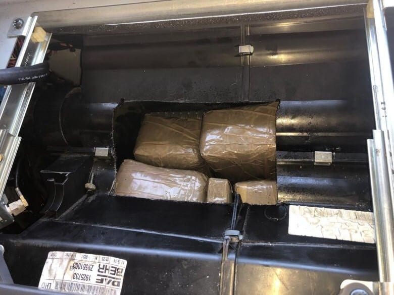 جمارك ميناء الناظور تحبط تهريب 16 كيلوغراما من الحشيش