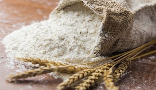 رغم تحذيرات فرنسا من مخاطره الصحية. دقيق “مسموم” يباع في المغرب