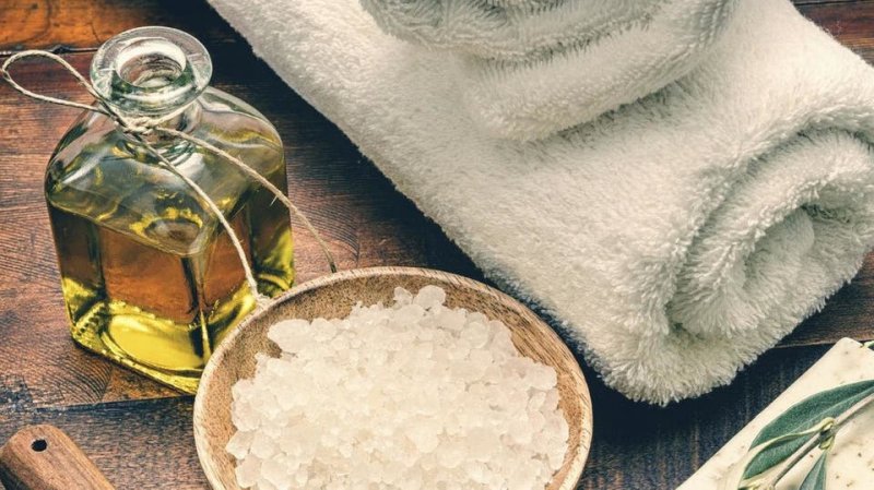 سيدتي..اليك مكونات تحتاجها بشرتك الجافة في الصيف