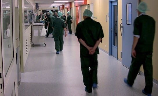 بتَرَ العضو التناسلي لجاره بعدما شكّ في ربطه علاقة بزوجته في الحاجب