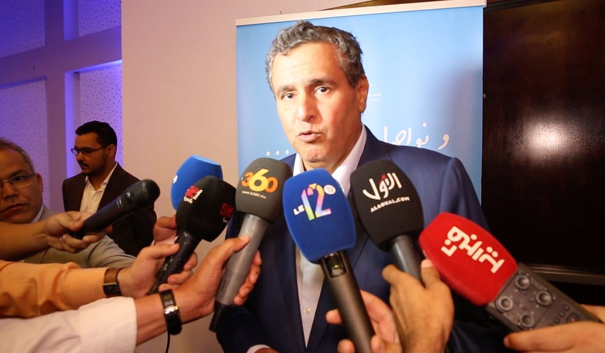 عشية بدء مفاوضات التعديل الحكومي..قيادة “الأحرار” تجدد منح أخنوش هذا التفويض