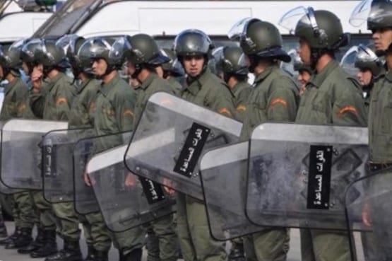 أصيب فيها قائد وعناصر من القوات المساعدة. مواجهات عنيفة في “سْعادة” بمراكش