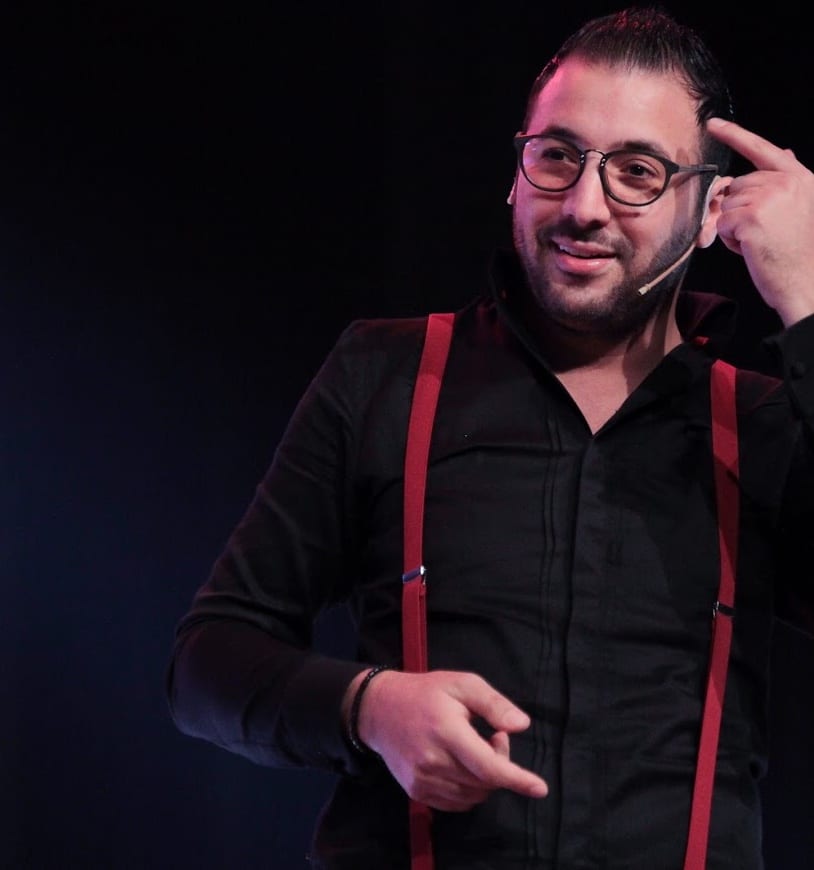 بعدما “أهانهم”. صحافيون يقاطعون ندوة “إيكو” في اختتام مهرجان تيسة