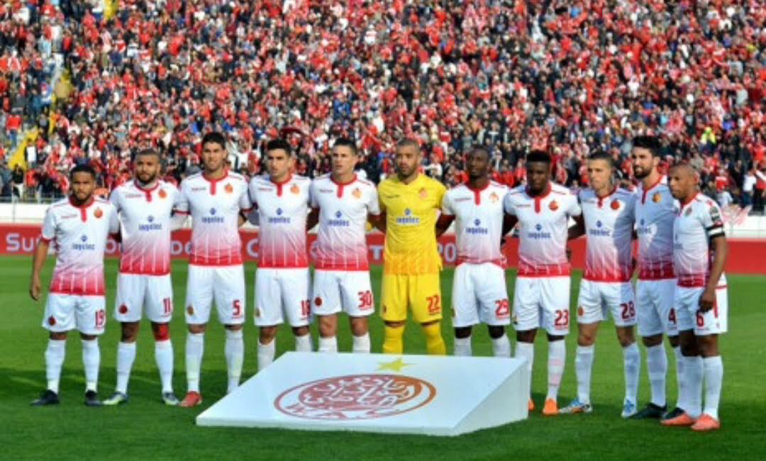 الوداد يعود بهدفي السبق ويضع رجلا في دور المجموعات