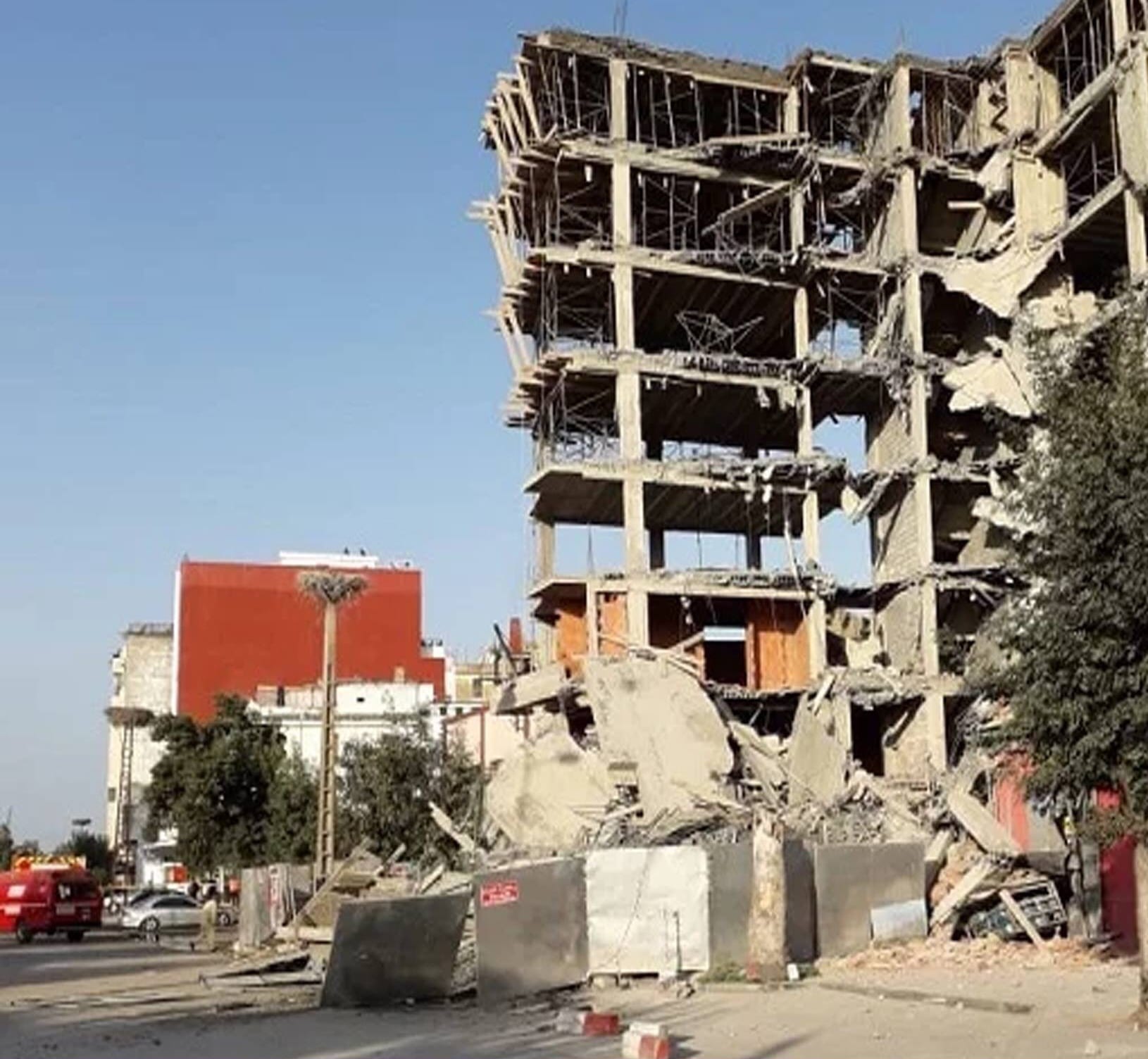 كازا. انهيار إحدى عمارة أخلاها السكان تجنبا للكارثة