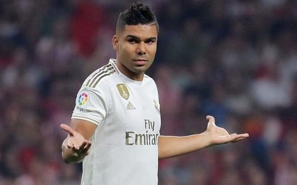 ما جابشّ معهم التعادل.. مجهولون يسرقون منزل كاسيميرو خلال “ديربي مدريد”