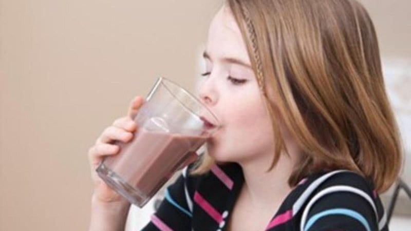 تحذير.. الحليب المنكه خطر على صحة على الأطفال