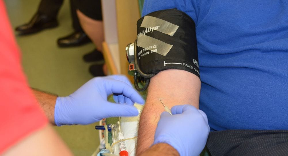 التبرع بالدم.. شروطه وفوائده وعلاقته بأمراض القلب