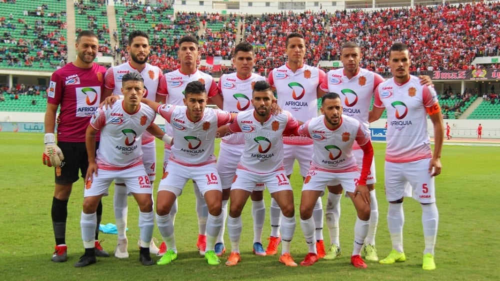 كأس العرش. الحسنية والدفاع الجديدي إلى ربع النهاية