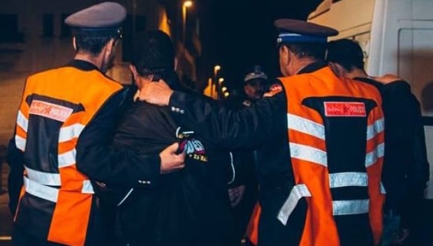 سرقات تحت التهديد بأسلحة بيضاء في أولاد زيان بالدار البيضاء. الولاية توضّح