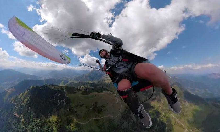 الحوز. نهاية مفجعة لسائح تشيكي بسبب عطل في مظلة القفز