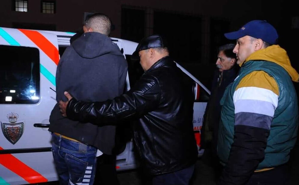 طنجة. الشرطة القضائية تعتقل “بزناسْ” موضوع ثمانية ثماني مذكرات بحث وطنية