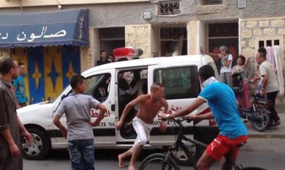 إنزكان. قاصر يحاول الهروب من المحكمة الابتدائية بمساعدة شقيقه