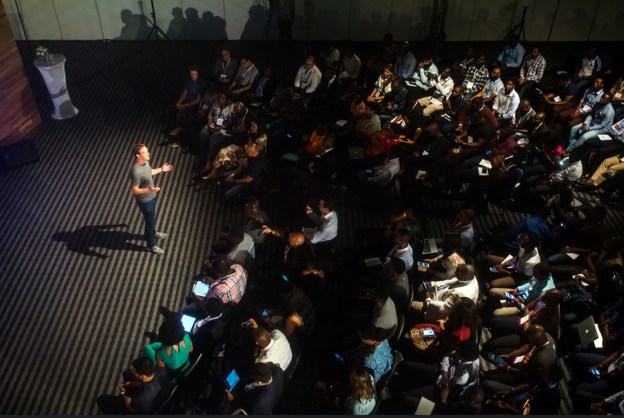 “فيسبوك” يطلق خدمة إخبارية