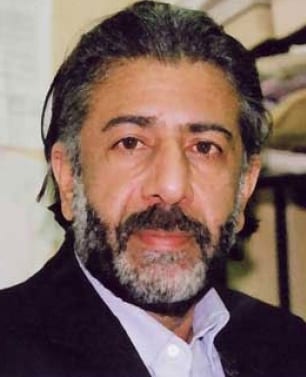 الشاعر الأردني “أمجد ناصر” يفارق الحياة