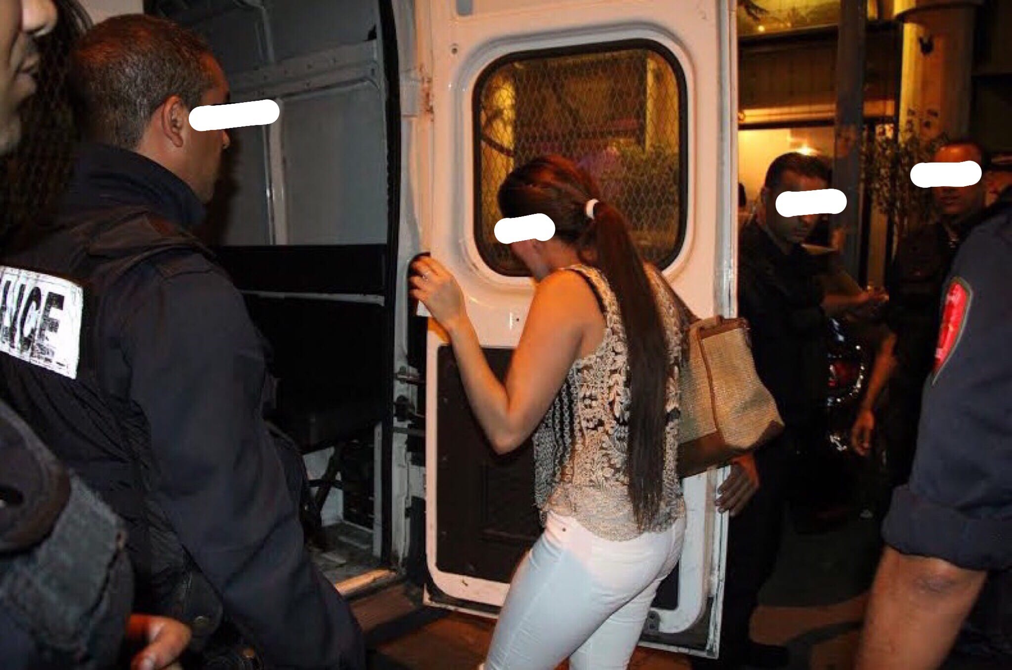 مشاكيلْ.. سجن امرأة في الجديدة بعد وفاة ستيني بين أحضانها