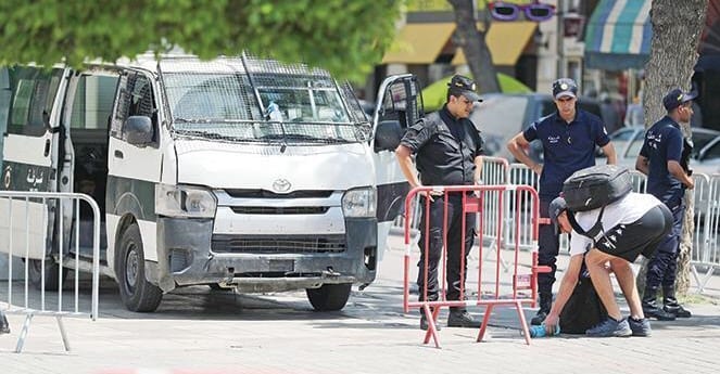 تونس. مصرع سائح فرنسي وإصابة عسكري في حادث طعن