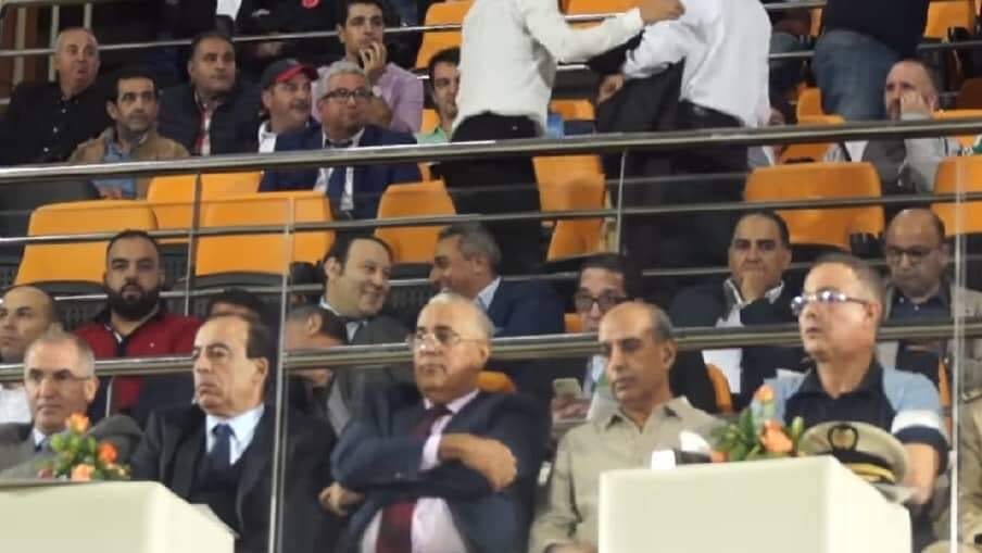 قدَام الربحْ.. حسن عبيابة يحضر مباراة تأهل المحليين إلى “الشان”