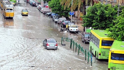 مصر. مصرع 19 شخصا وتوقف الدراسة في عدد من المحافظات بسبب رداءة أحول الطقس