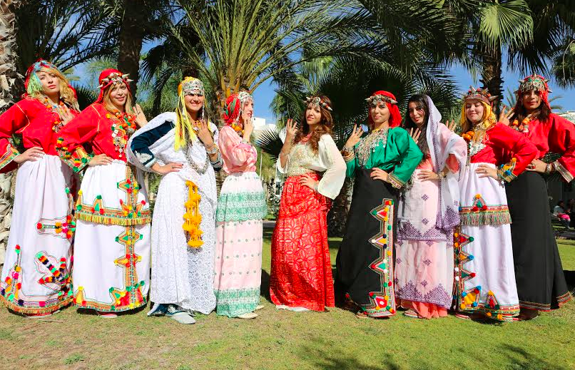 أكادير..شابات يتانفسن على لقب ملكة جمال الأمازيغ