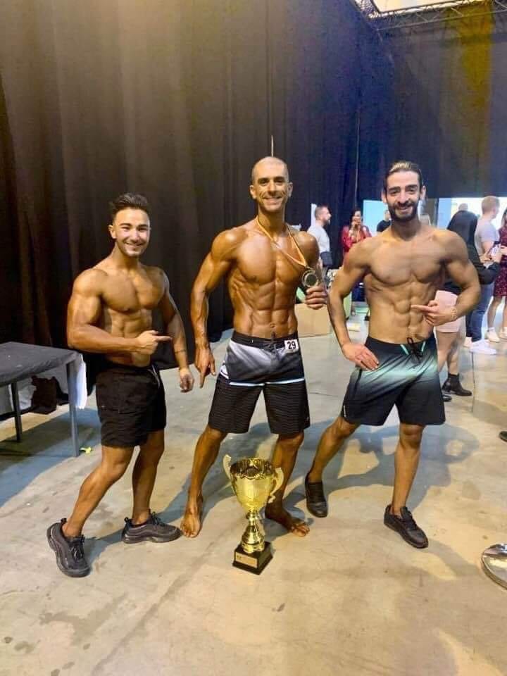 بوتسغونت يحرز ذهبية فئة “مانس فزيك ماسترس” في بطولة بلجيكا لكمال الأجسام