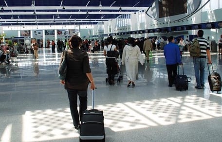 مطار محمد الخامس يستأنف نشاط شحن الأمتعة وفرزها وتسليمها