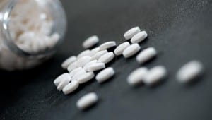 مسكنات الألم.. مخاطر‬ قد تصل للأزمة ‫القلبية والسكتة الدماغية