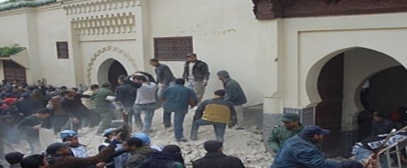 بني ملال. إصابات خطيرة في انهيار سقف مسجد فوق رؤوس المصلّين