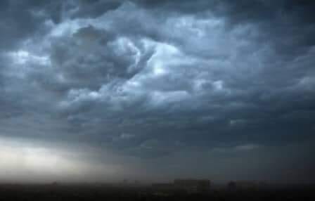 أجواء مستقرّة وسماء صافية في توقعات الاثنين