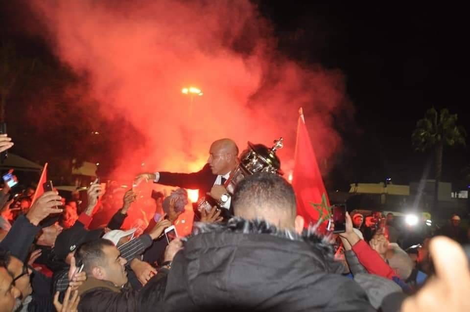 بالصور. استقبال الأبطال  للطاس واللاعبون لـ”le12.ma”: بغينا نطلعو لقسم الأضواء