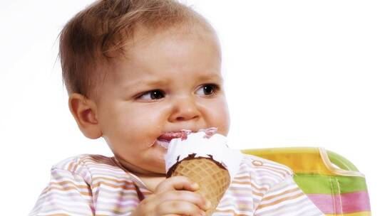 “آيس كريم”.. يعالج هذه الامراض رغم برودة الطقس