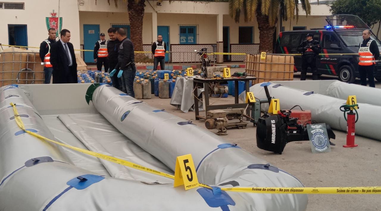 وجدة. إيقاف منظمين للهجرة السرية وستة مرشحين وحجز قارب بمحرك
