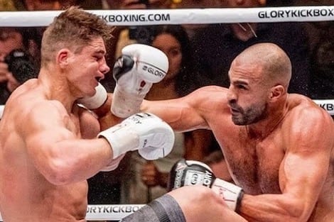 قبل نزالهما بأيام. فيرهوفن يُندّد بالشتائم العنصرية التي يتعرض لها بدر هاري