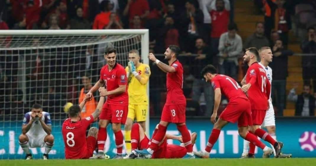 تركيا تهدي فرنسا بطاقة التأهل إلى “يورو 2020”