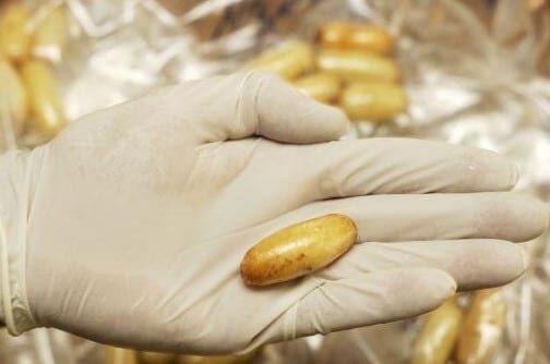 كازا. أمن الحدود يوقف موطنا جزائريا حاول تهريب كبسولات “شيرا” في ملابسه الداخلية