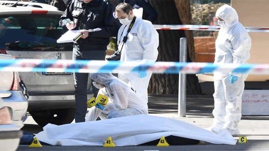 مصرع مهاجر مغربي طعنا بالسكاكين ورميا بالرصاص في فرنسا