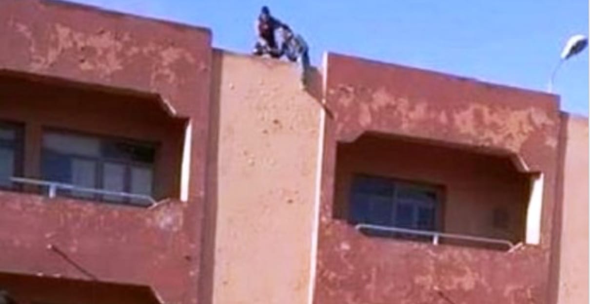 مفجع. تلميذ يرمي نفسه من سطح ثانوية في الشماعية