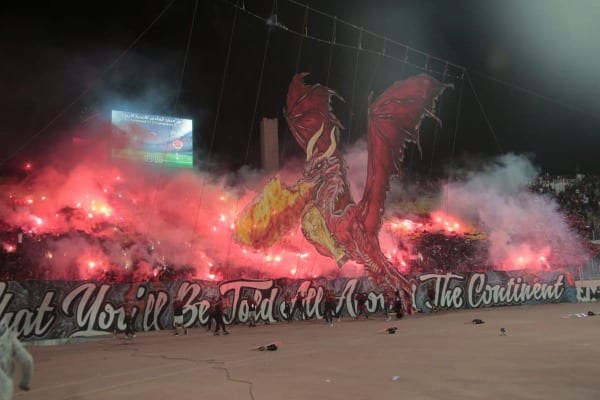 مرة أخرى. جمهور الوداد يستخدم تقنية 3D ويبدع  في “ديربي المدرجات”(صور)